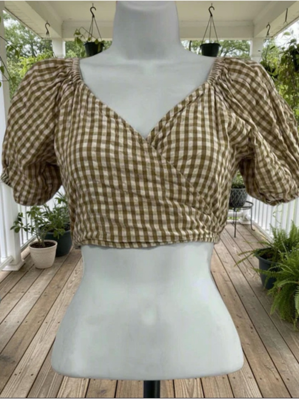 Sim&Sam Cropped Top Size Small